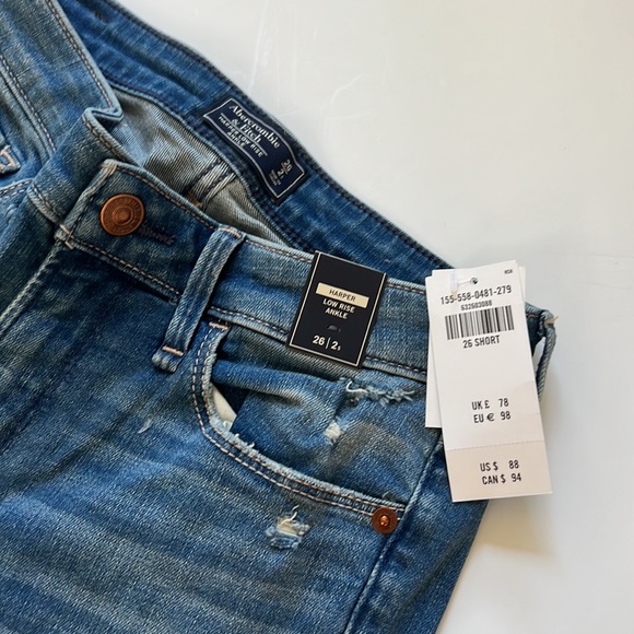 Harper Abercrombie & Fitch Jeans - Picture 3 of 5